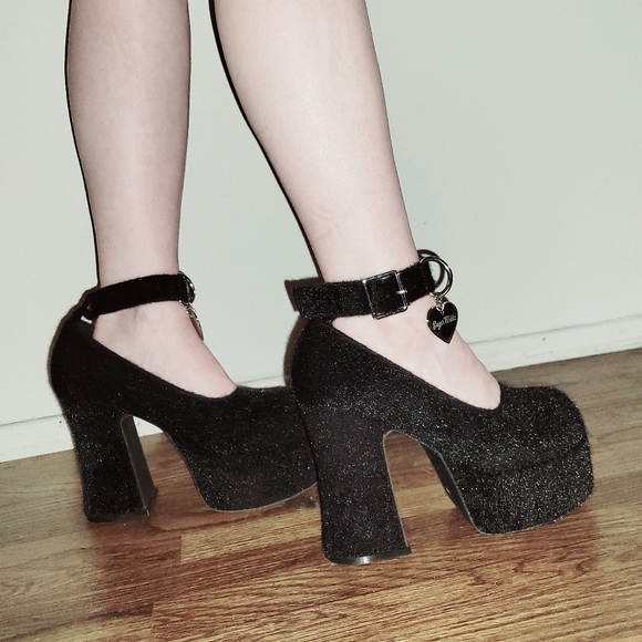 Dolls Kill Sugar Thrillz Feline Good Fuzzy Black Platform Heels Goth Fetish 8 - Picture 5 of 10